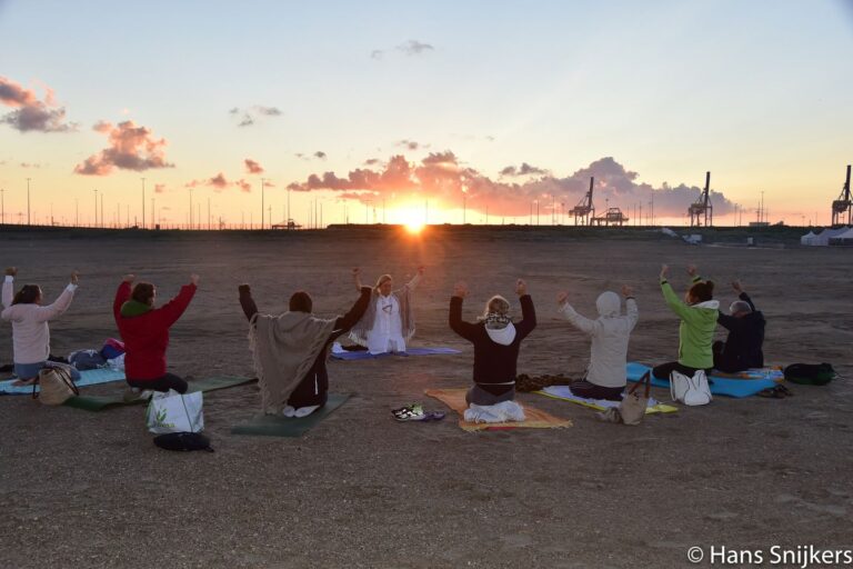 yoga workshop 768x512