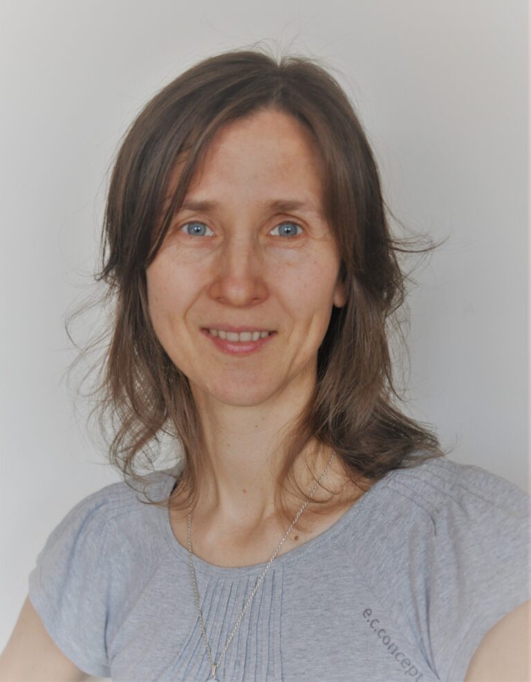 PortretJoelle02 2019 768x985