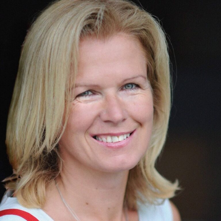 Christel Stevens 1024x1024 1 768x768