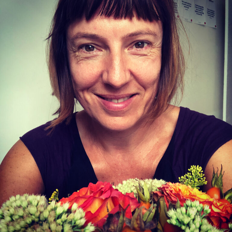 Bloemenvrouw 768x768