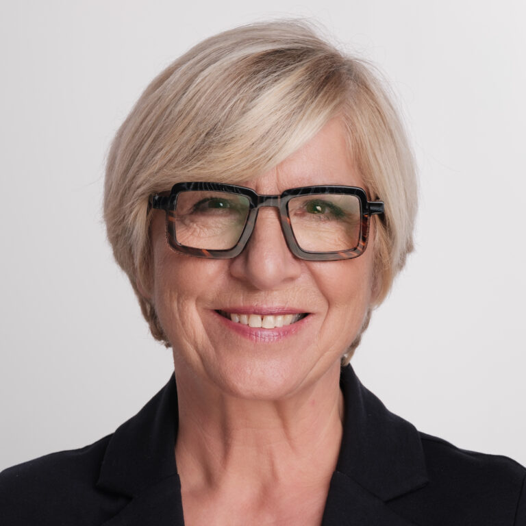 20231213 VR0900 2 768x768